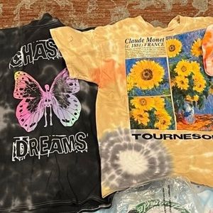 Shirt bundle both size large